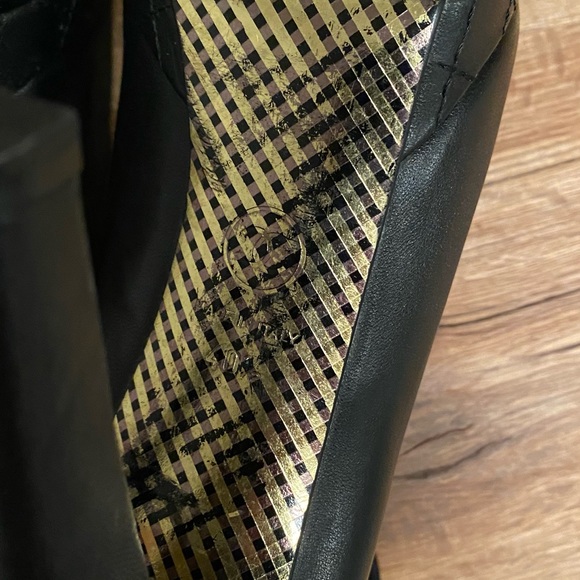 Chanel low boots , sadly selling - Picture 8 of 8